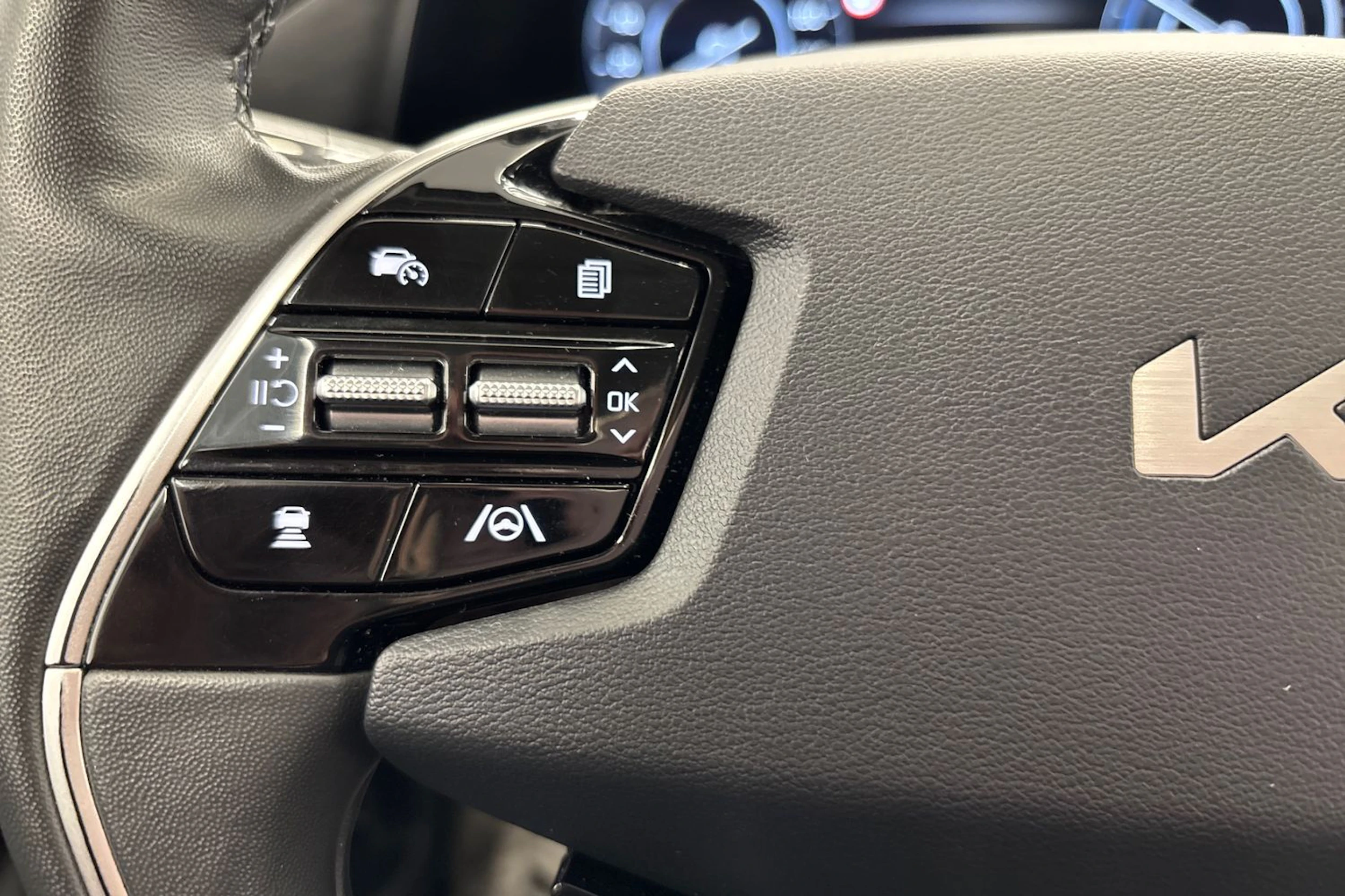 valkoinen Kia Niro 2022 kuva 16.