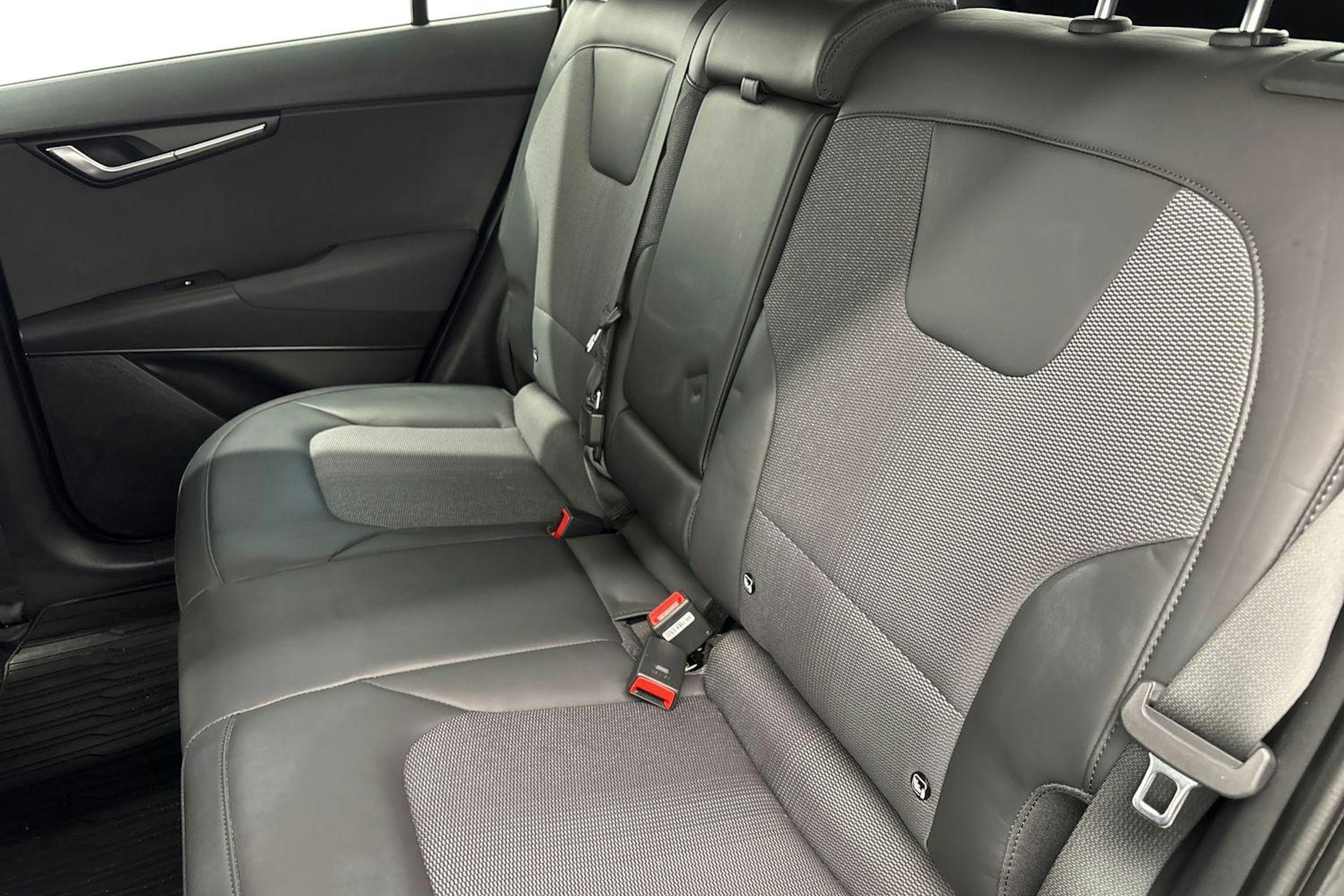 met. harmaa Kia Niro 2022 kuva 10.