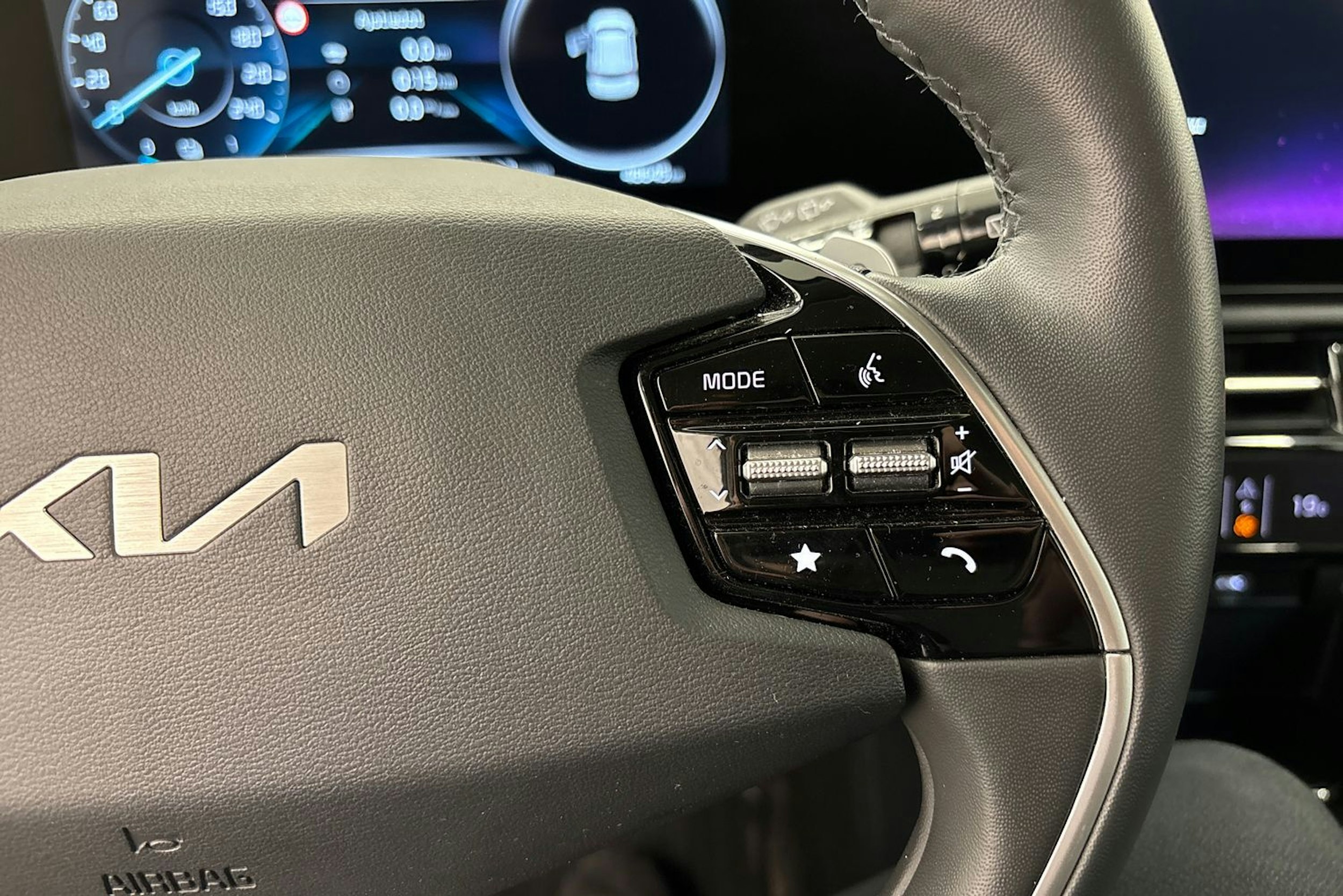 met. harmaa Kia Niro 2022 kuva 17.