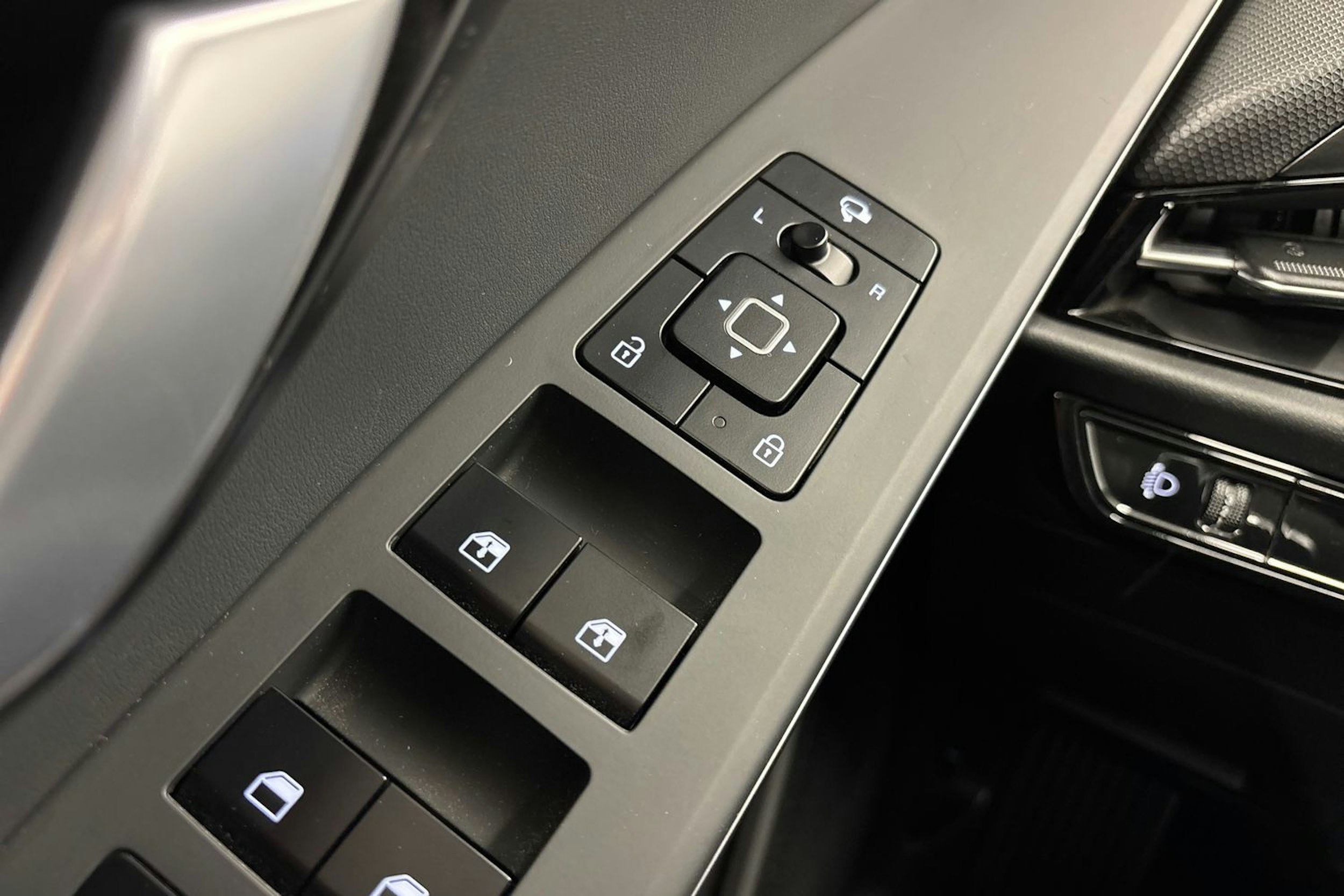 met. harmaa Kia Niro 2022 kuva 20.