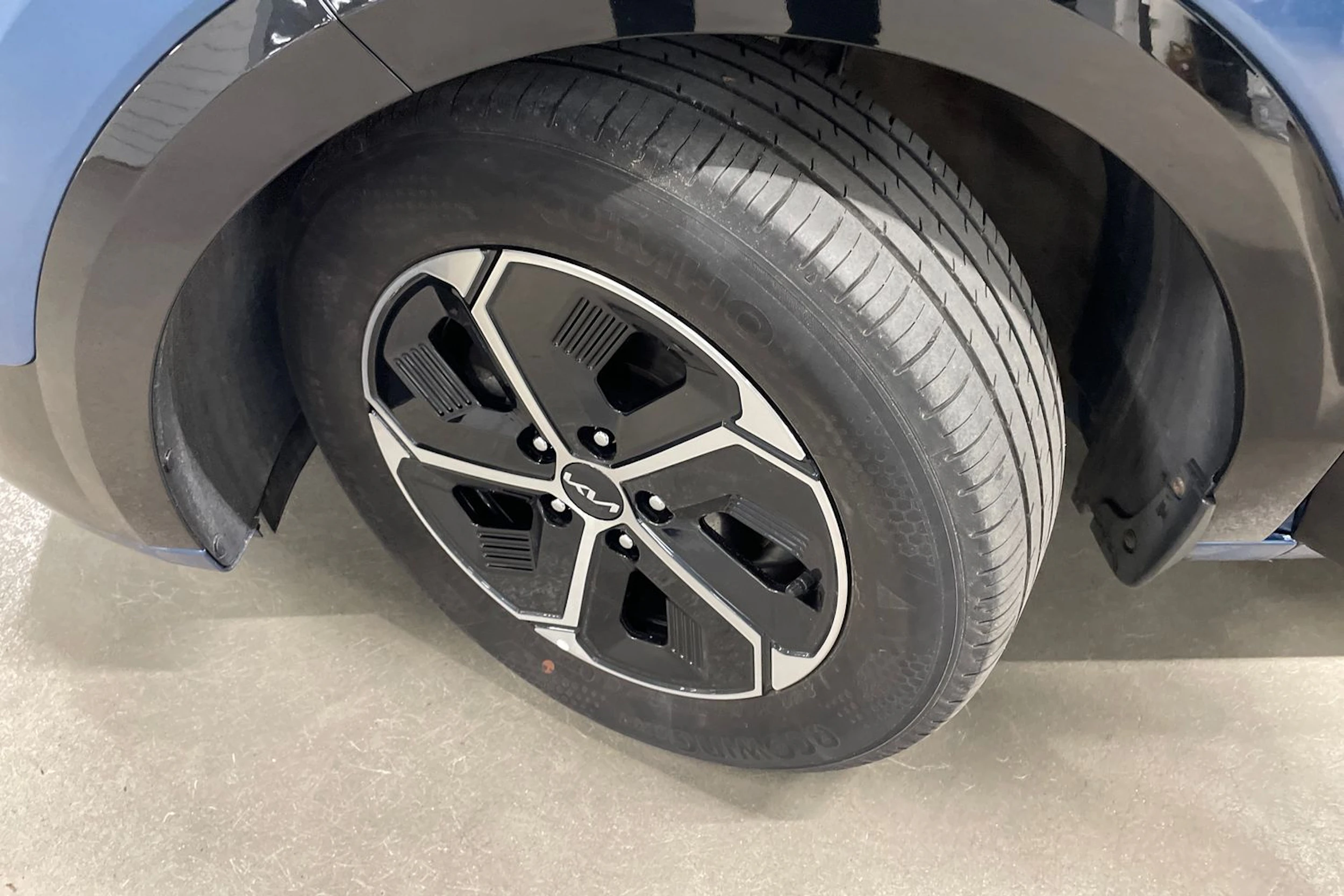 Sininen Kia Niro 2022 kuva 13.