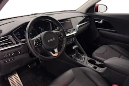 punainen Kia Niro 2022 kuva 6.