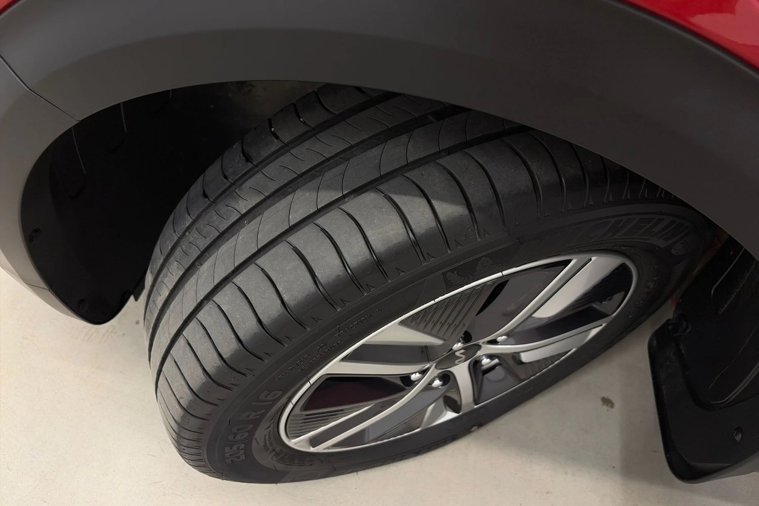 punainen Kia Niro 2022 kuva 10.