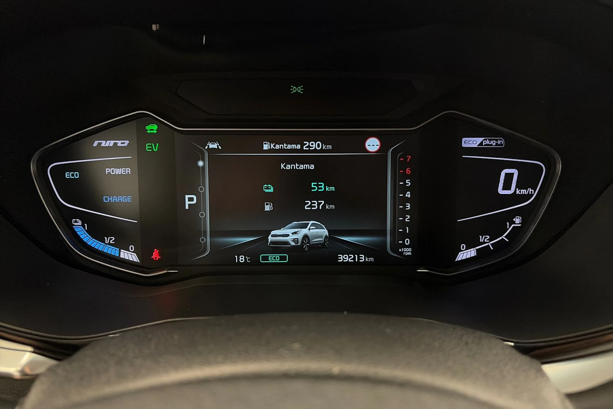 punainen Kia Niro 2022 kuva 14.