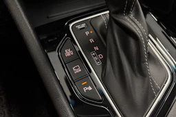 punainen Kia Niro 2022 kuva 23.