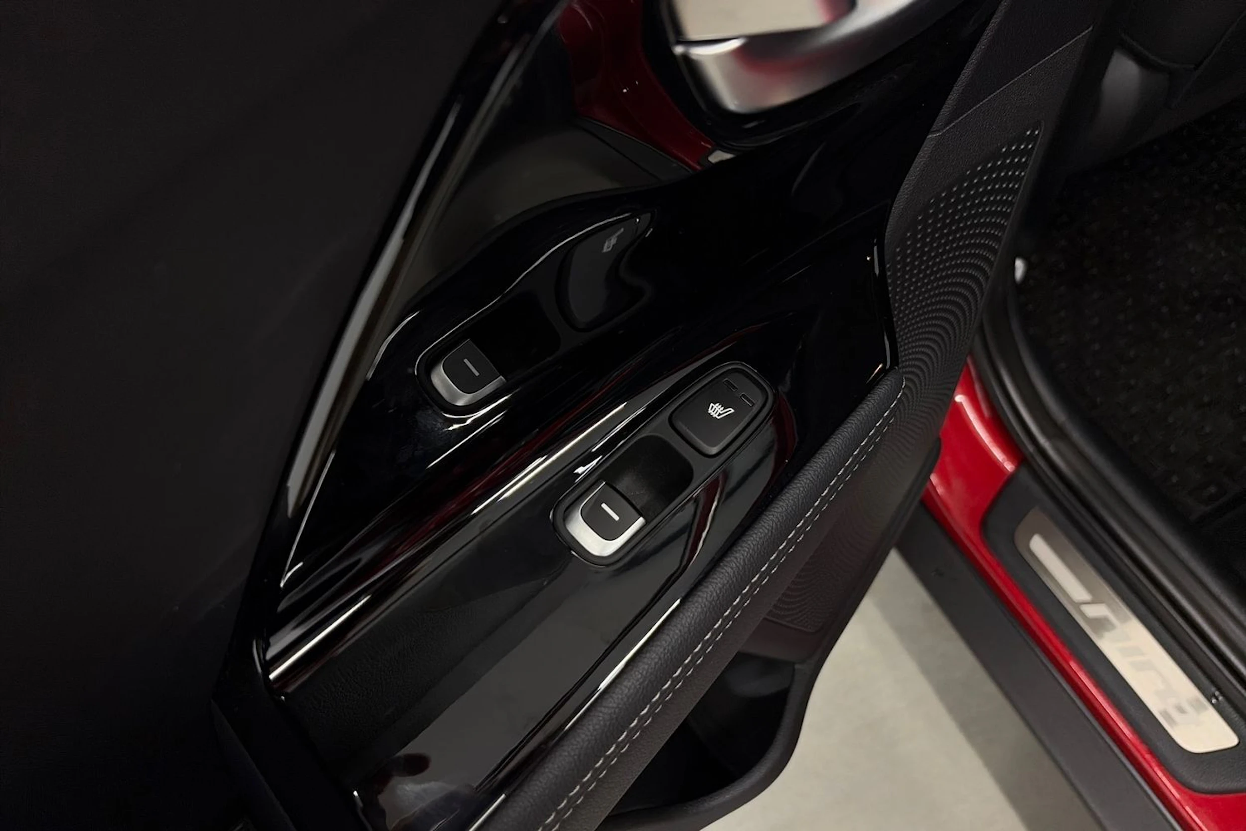 punainen Kia Niro 2022 kuva 28.
