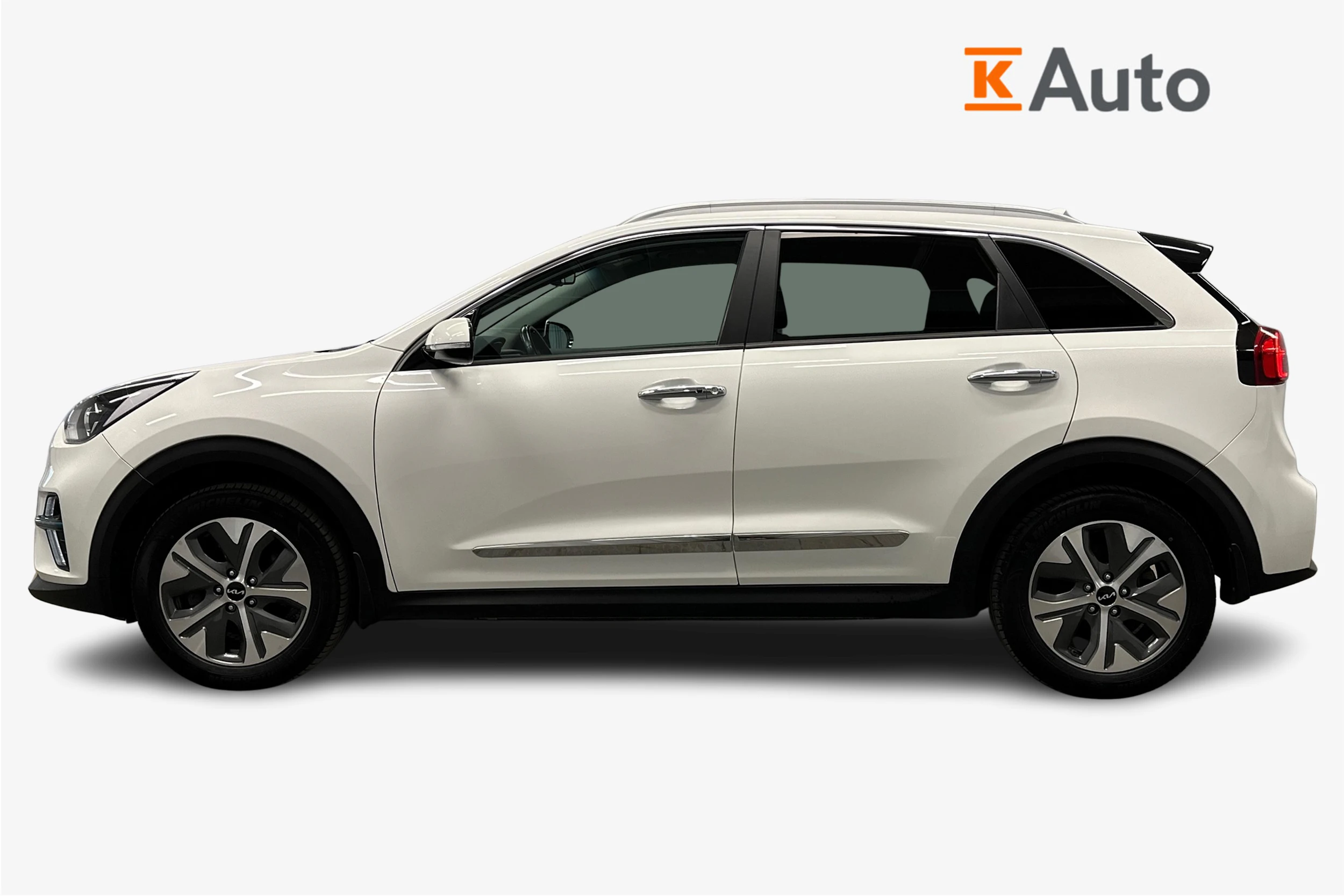 valkoinen Kia Niro 2022 kuva 5.