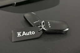 valkoinen Kia Niro 2022 kuva 22.