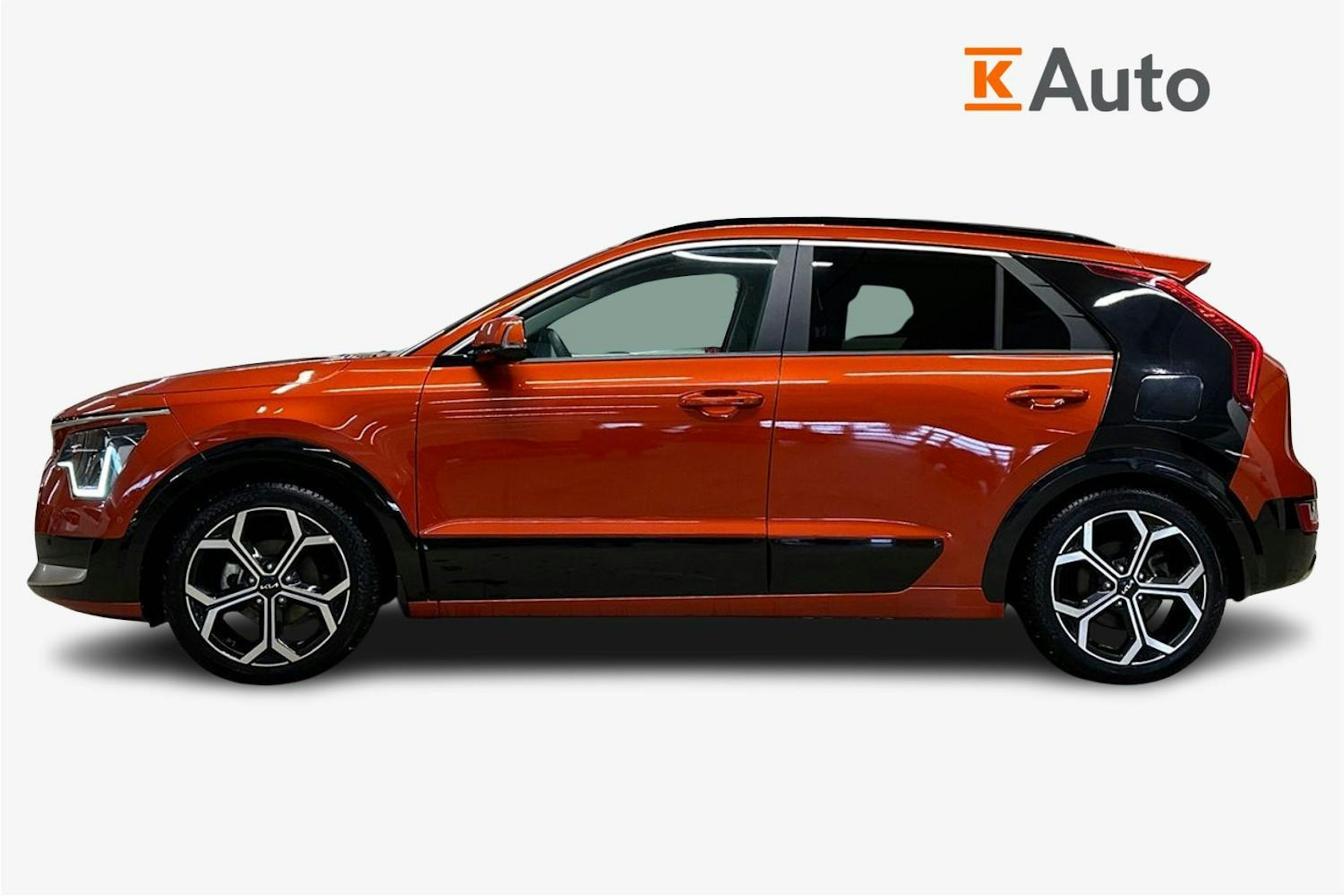 oranssi Kia Niro 2023 kuva 6.