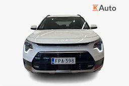 valkoinen Kia Niro 2023 kuva 5.