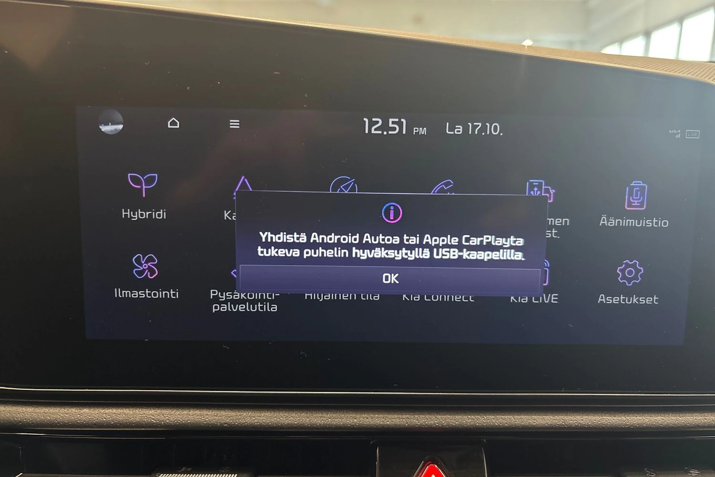 valkoinen Kia Niro 2023 kuva 22.