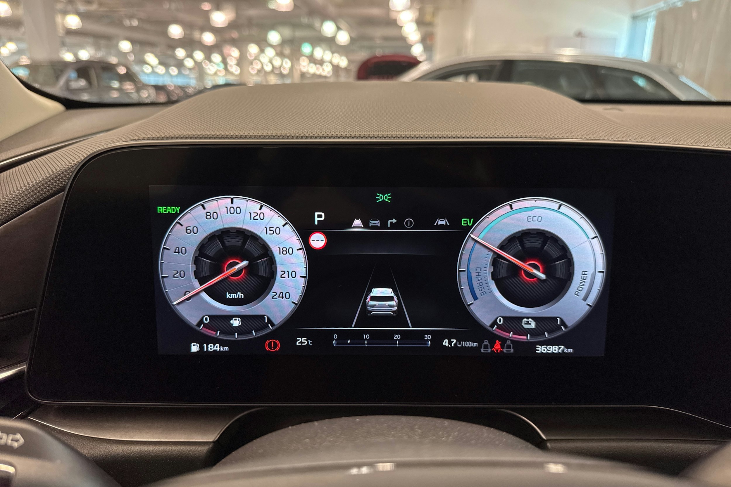 musta Kia Niro 2023 kuva 19.