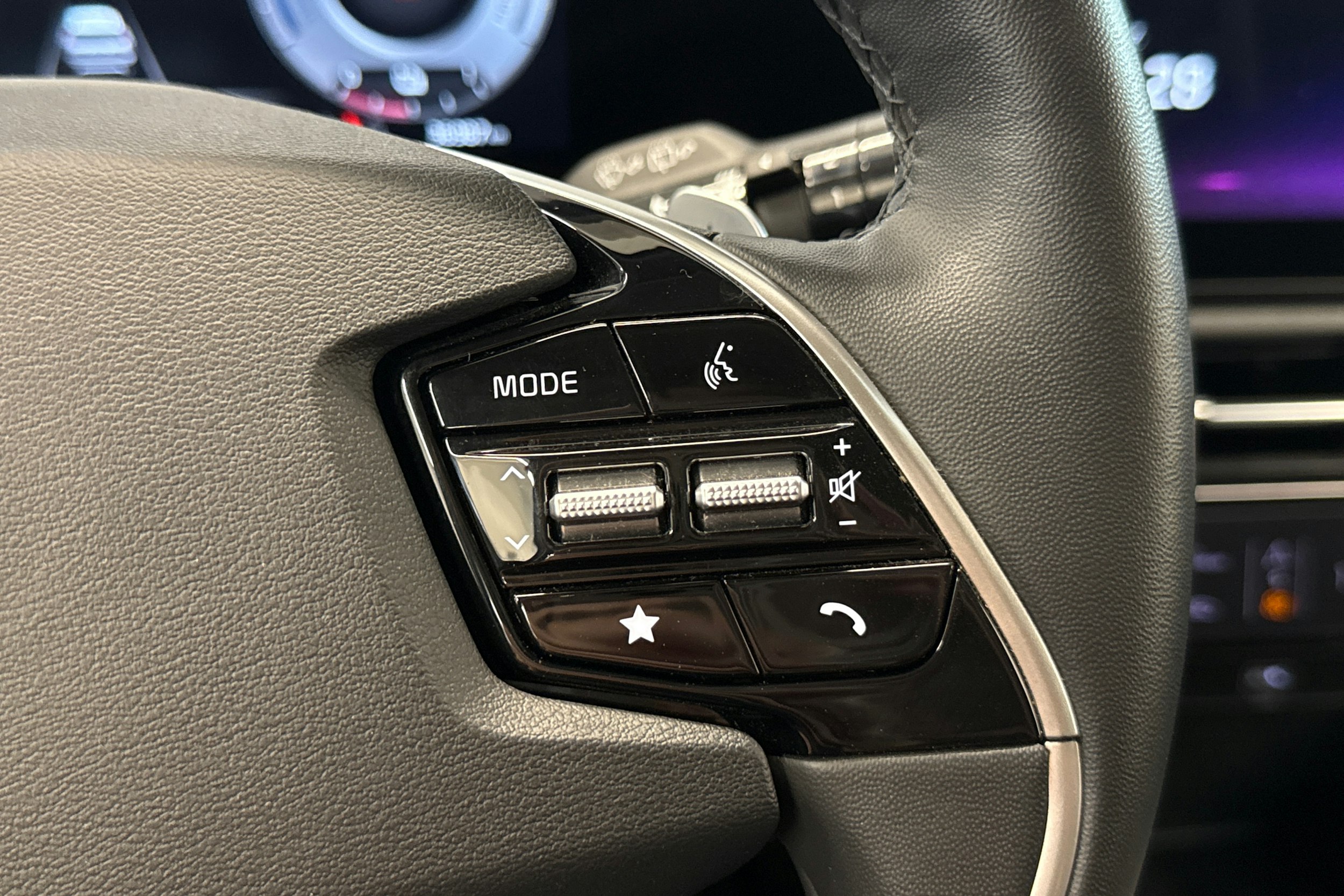 musta Kia Niro 2023 kuva 23.
