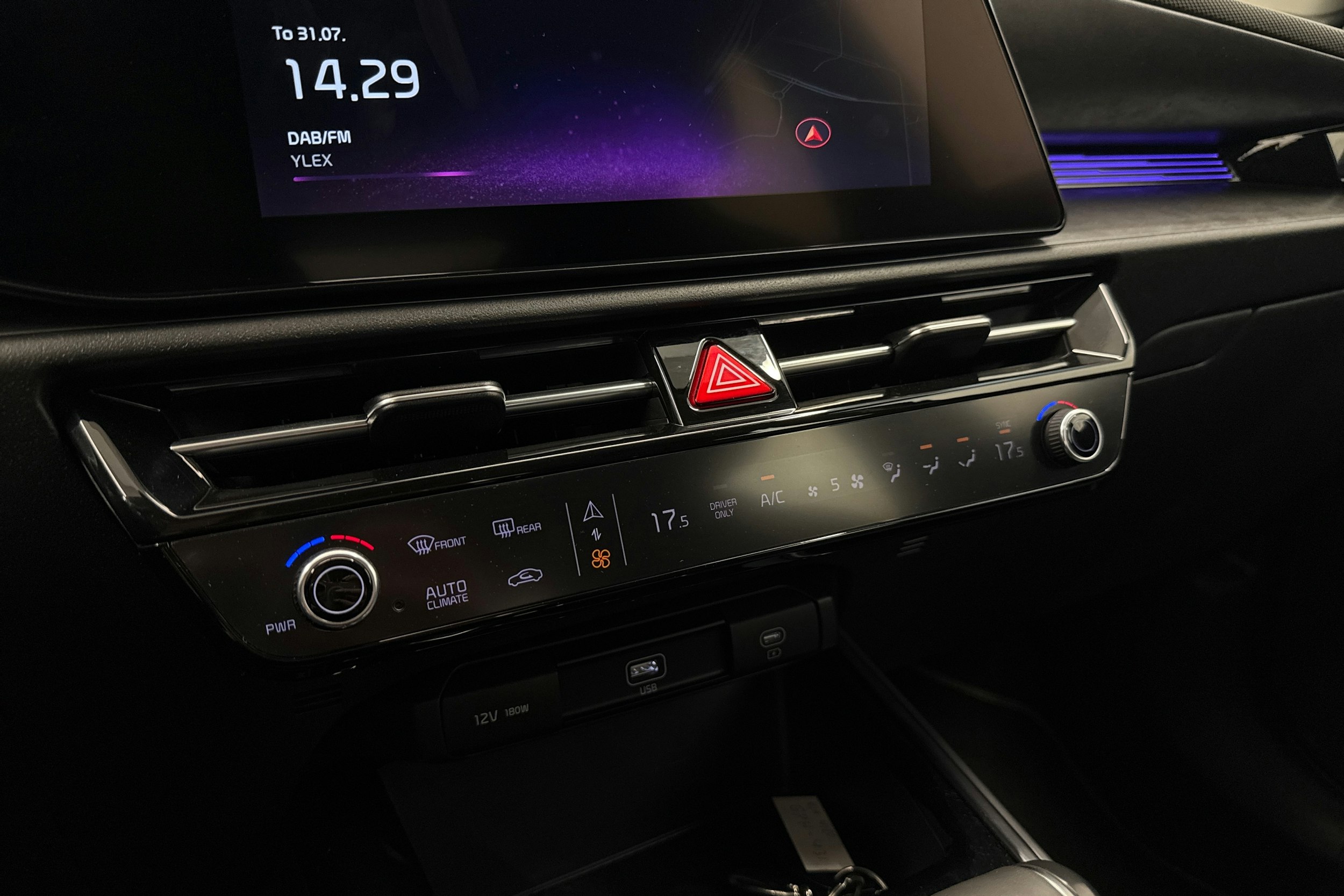 musta Kia Niro 2023 kuva 27.