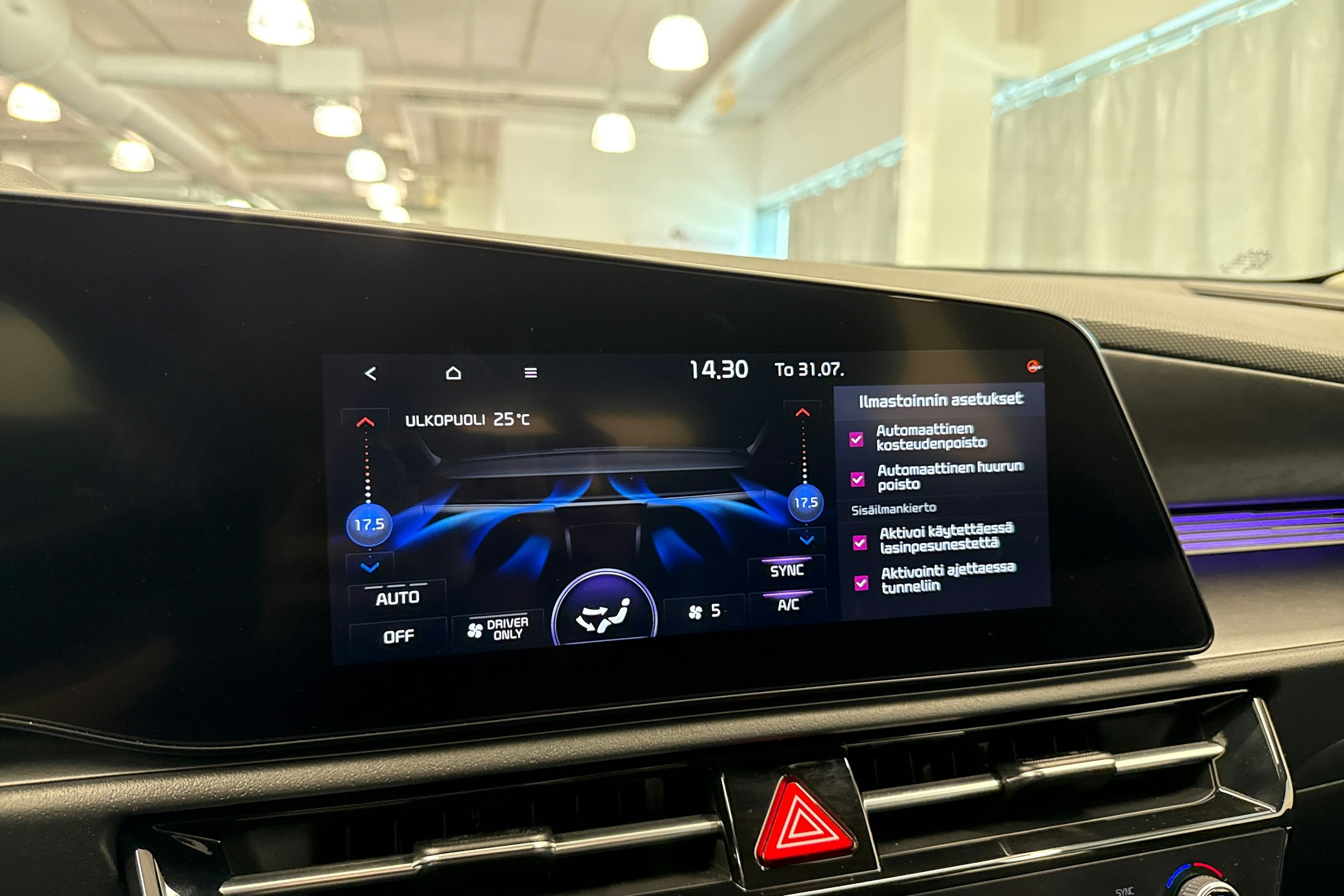 musta Kia Niro 2023 kuva 31.