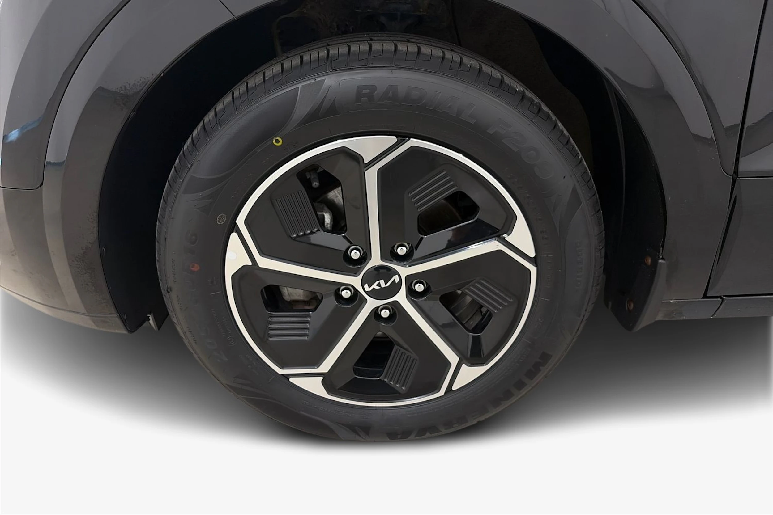 musta Kia Niro 2023 kuva 9.