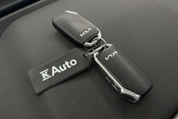 musta Kia Niro 2023 kuva 31.