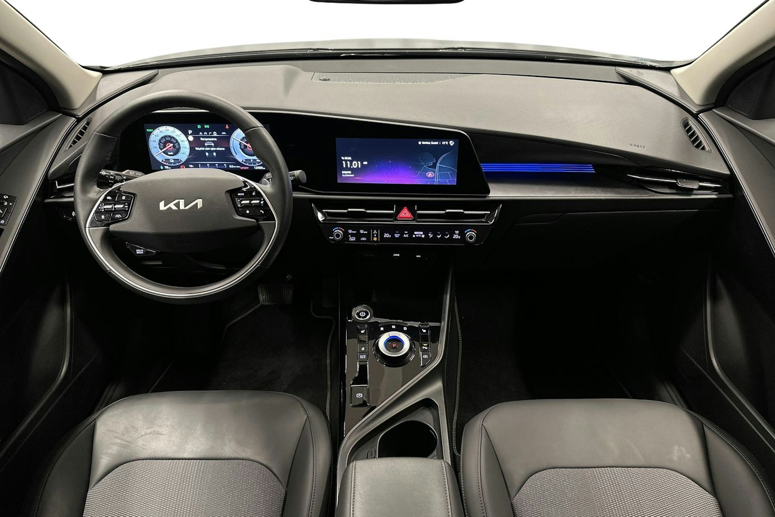 musta Kia Niro 2023 kuva 9.