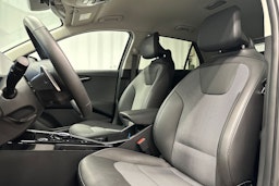 musta Kia Niro 2023 kuva 17.