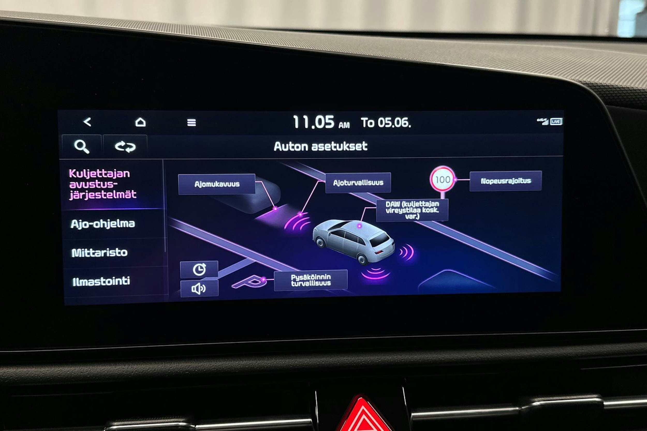 musta Kia Niro 2023 kuva 25.