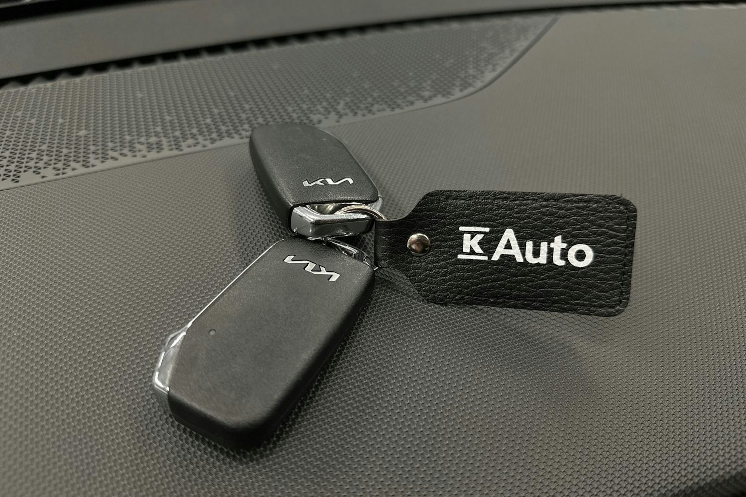 musta Kia Niro 2023 kuva 27.