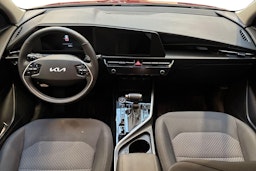 punainen Kia Niro 2023 kuva 7.