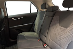 punainen Kia Niro 2023 kuva 8.