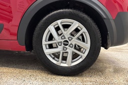 punainen Kia Niro 2023 kuva 10.