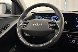 met. vihreä Kia Niro 2023 kuva 17.