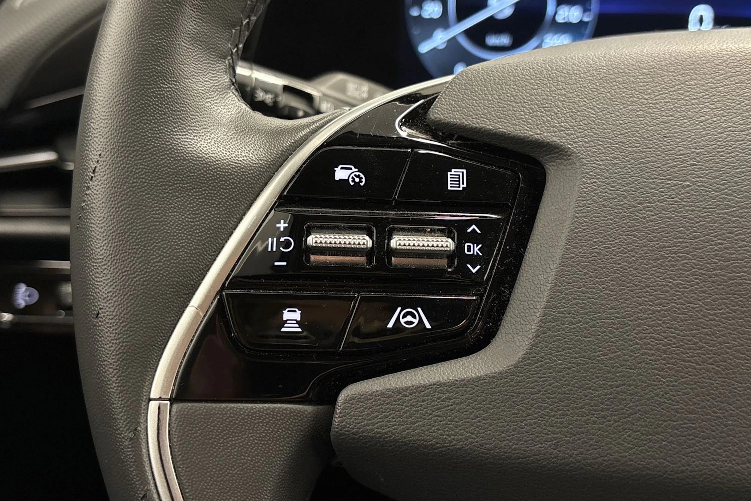 met. vihreä Kia Niro 2023 kuva 18.