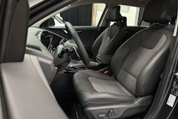 harmaa Kia Niro 2023 kuva 15.