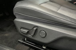 harmaa Kia Niro 2023 kuva 16.