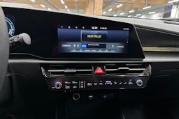 harmaa Kia Niro 2023 kuva 21.