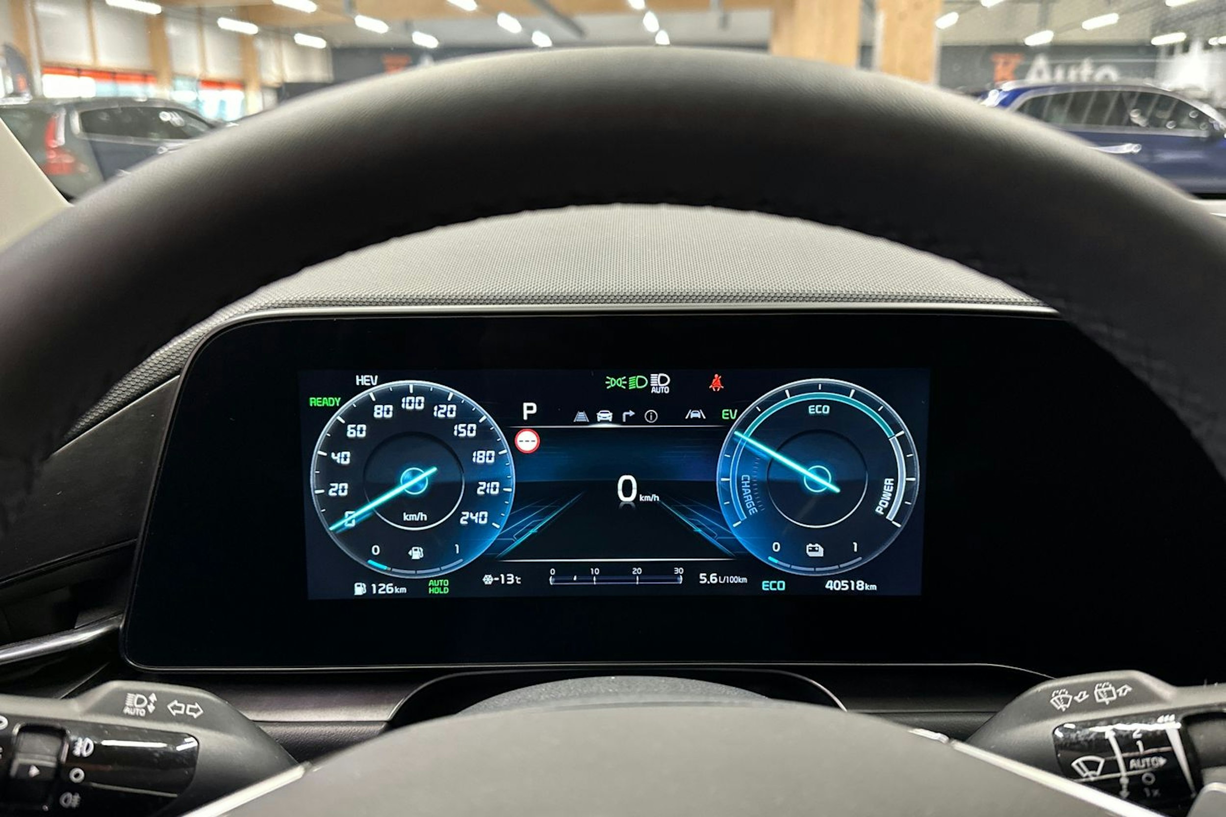 harmaa Kia Niro 2023 kuva 23.