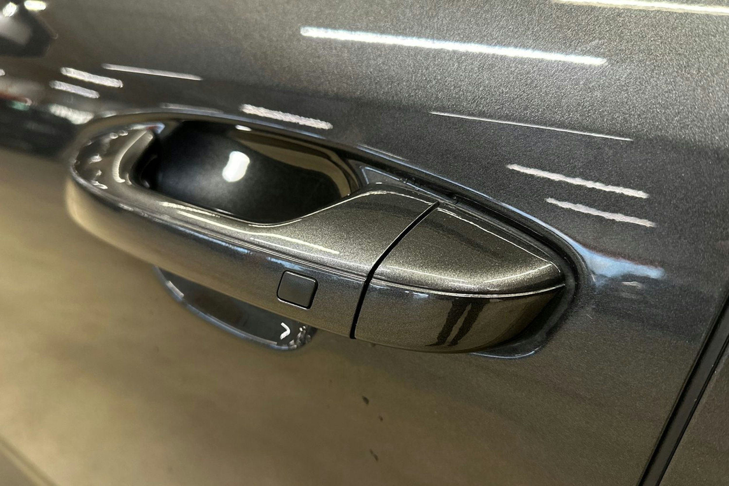 harmaa Kia Niro 2023 kuva 27.