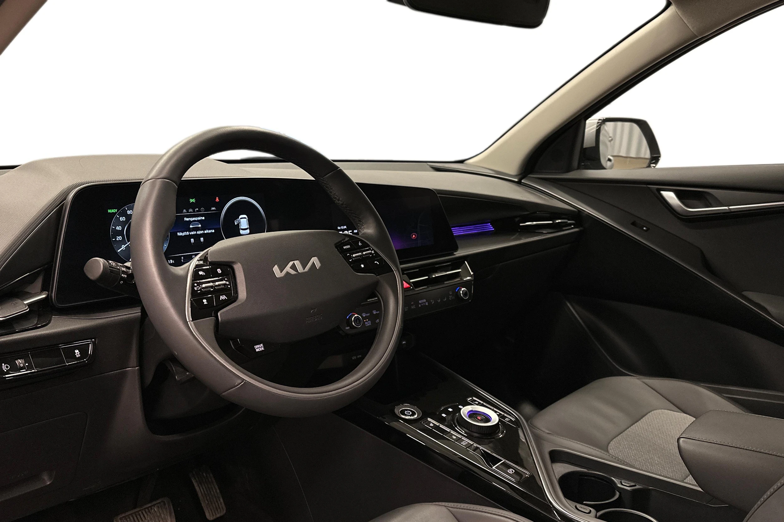 harmaa Kia Niro 2023 kuva 8.