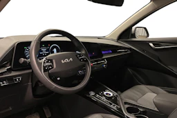 harmaa Kia Niro 2023 kuva 8.
