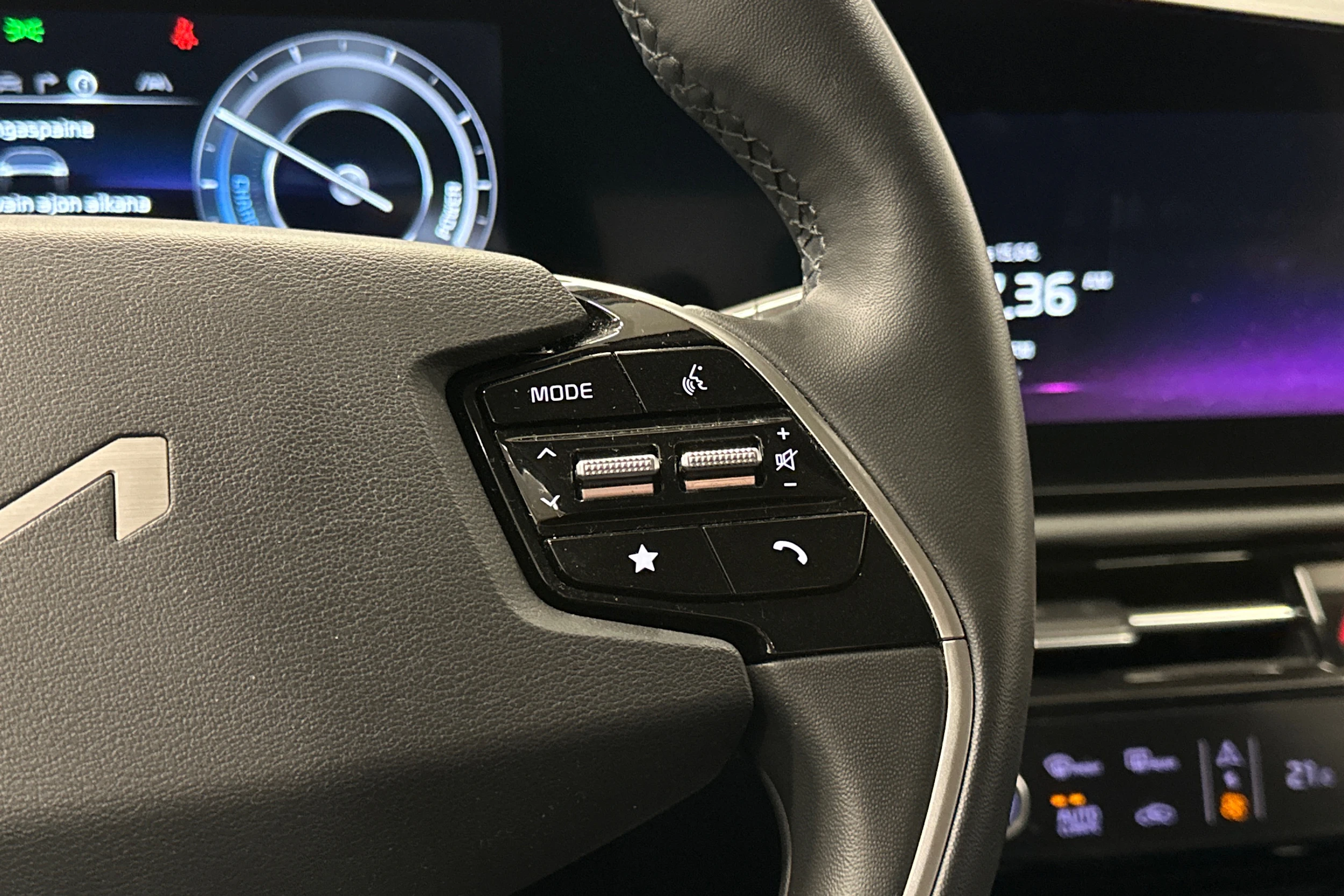 harmaa Kia Niro 2023 kuva 19.