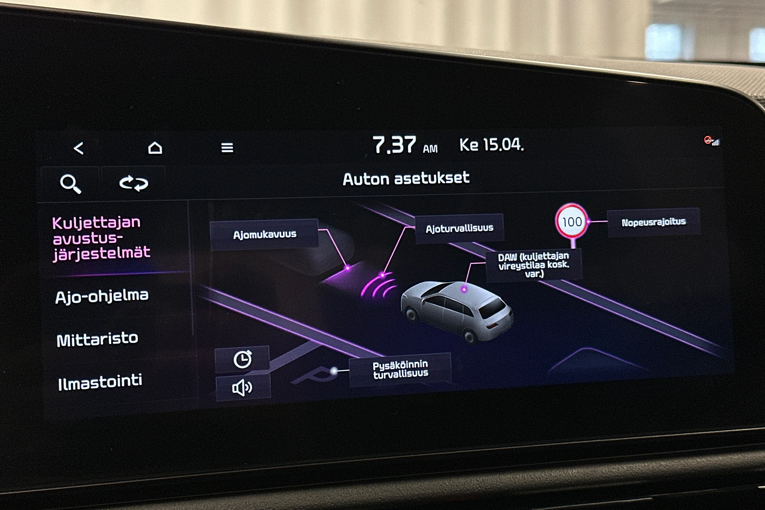 harmaa Kia Niro 2023 kuva 23.