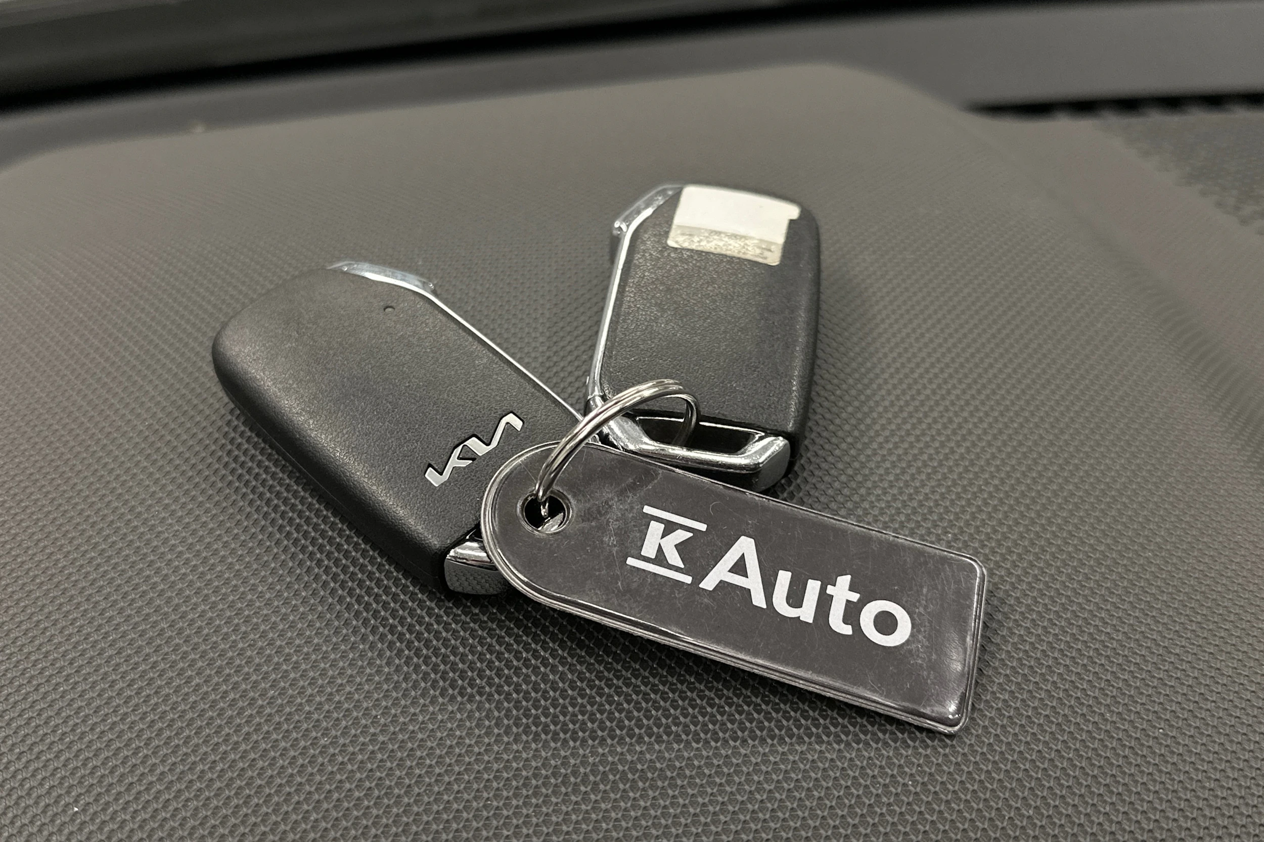 harmaa Kia Niro 2023 kuva 28.