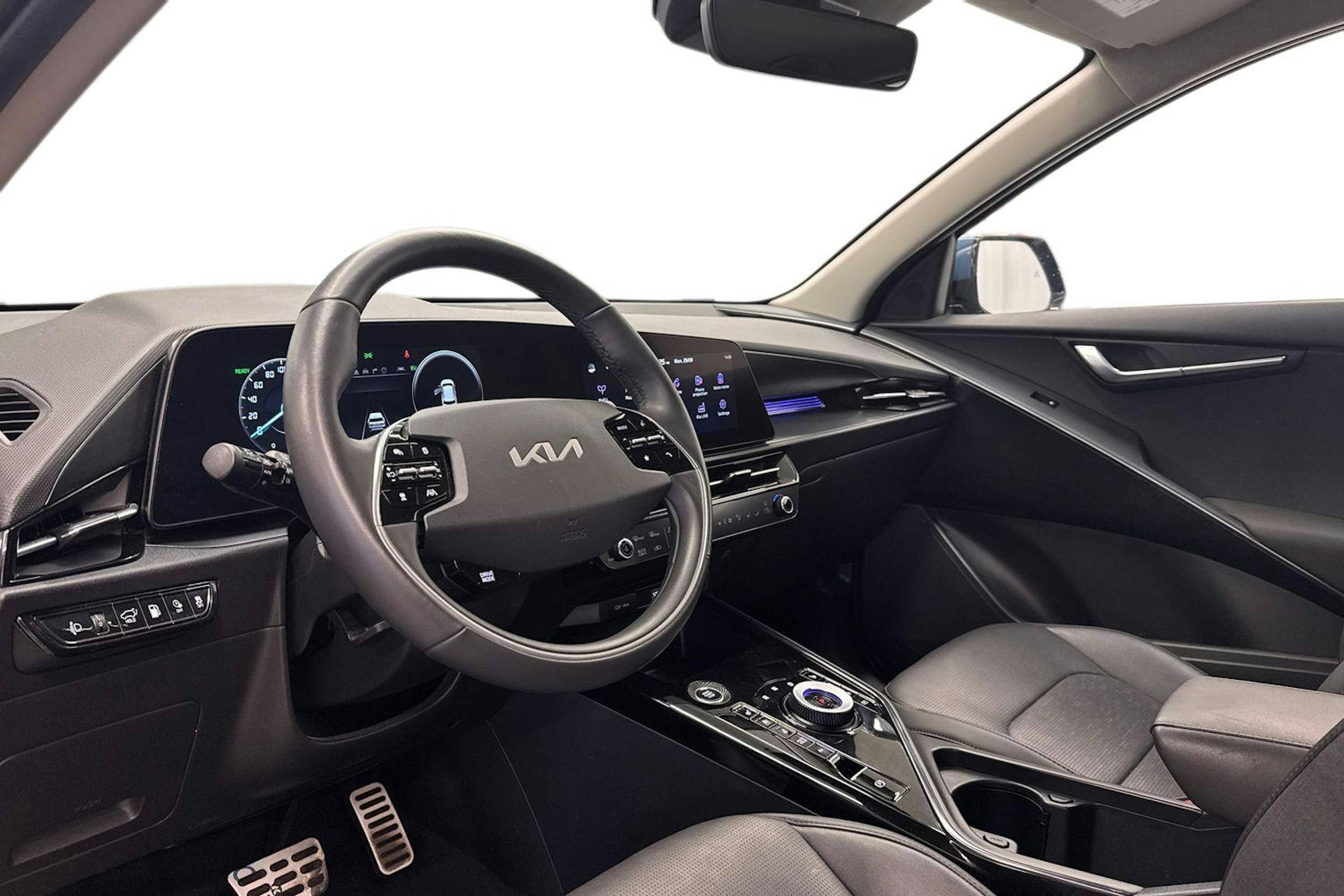 met. sininen Kia Niro 2024 kuva 6.