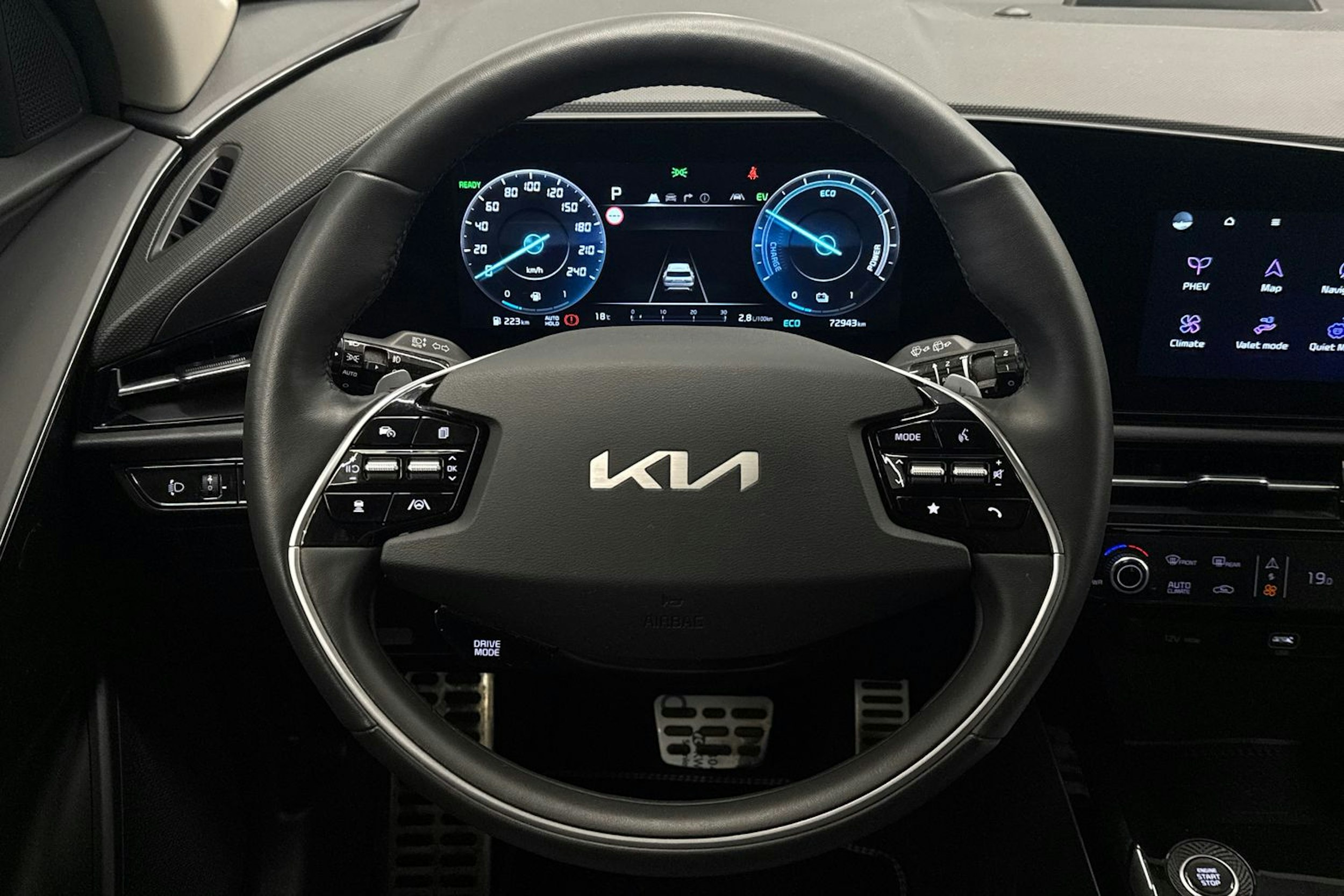 met. sininen Kia Niro 2024 kuva 11.