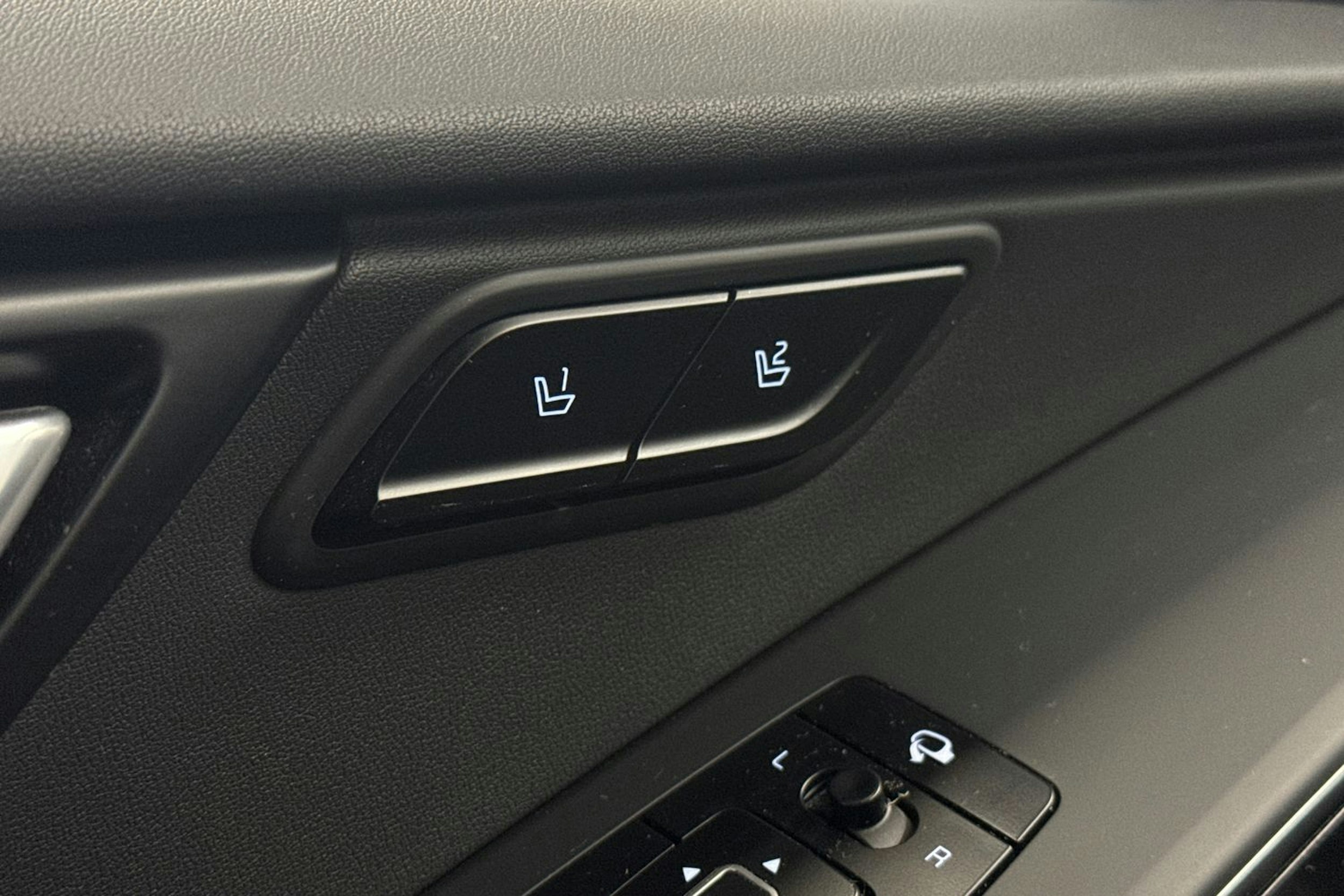 met. sininen Kia Niro 2024 kuva 12.