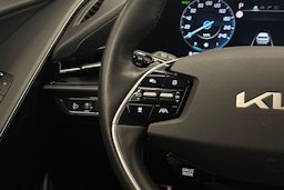 met. sininen Kia Niro 2024 kuva 13.