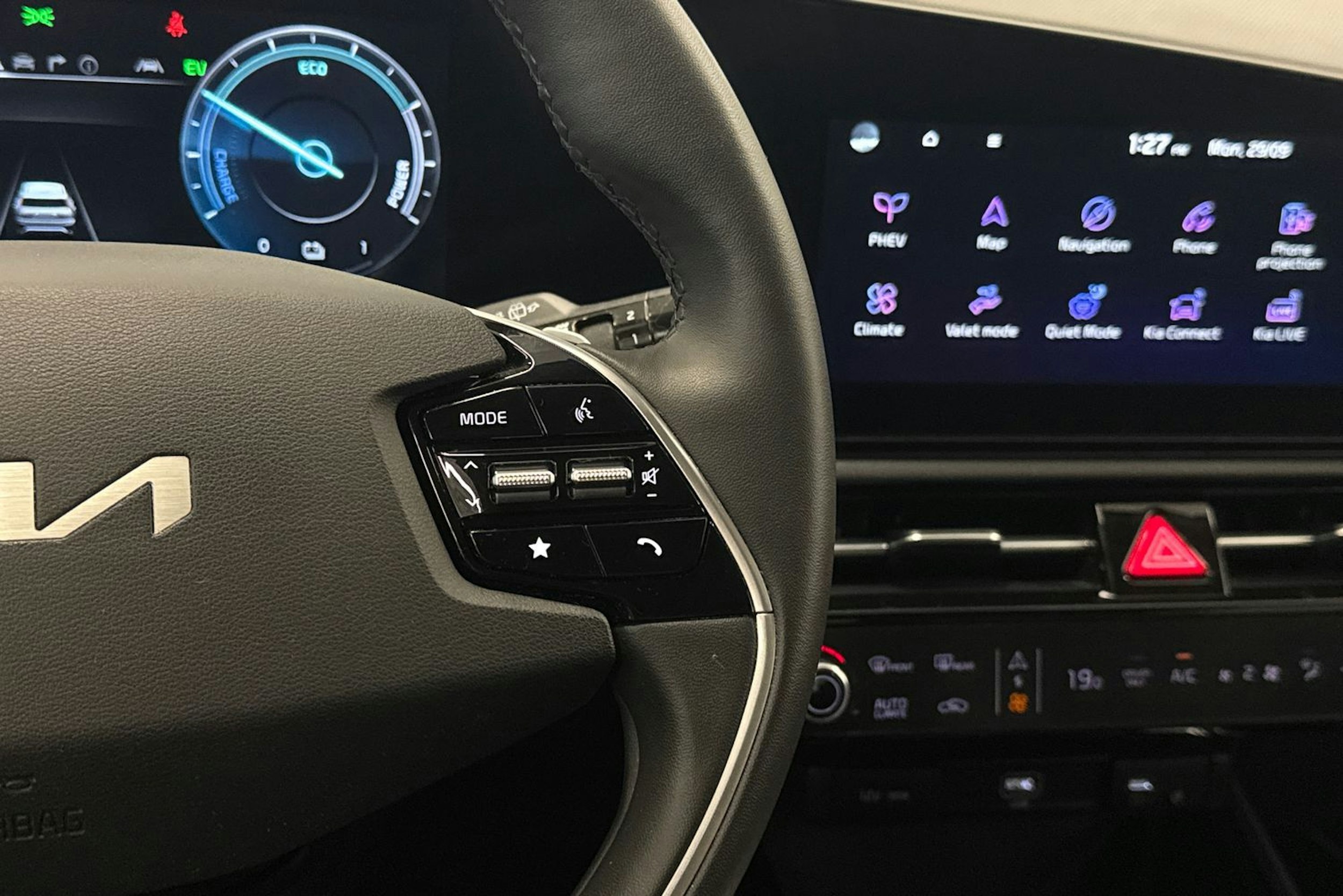 met. sininen Kia Niro 2024 kuva 14.