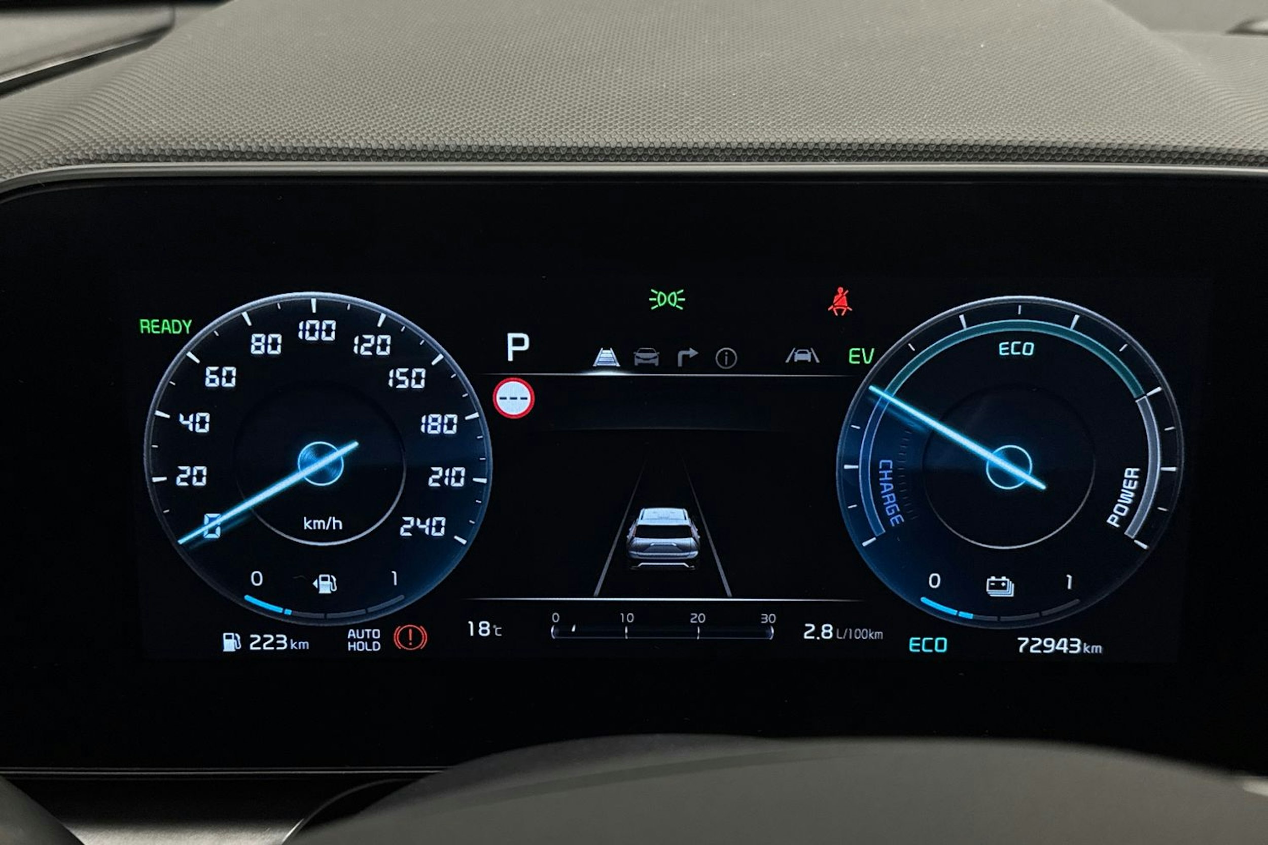 met. sininen Kia Niro 2024 kuva 15.