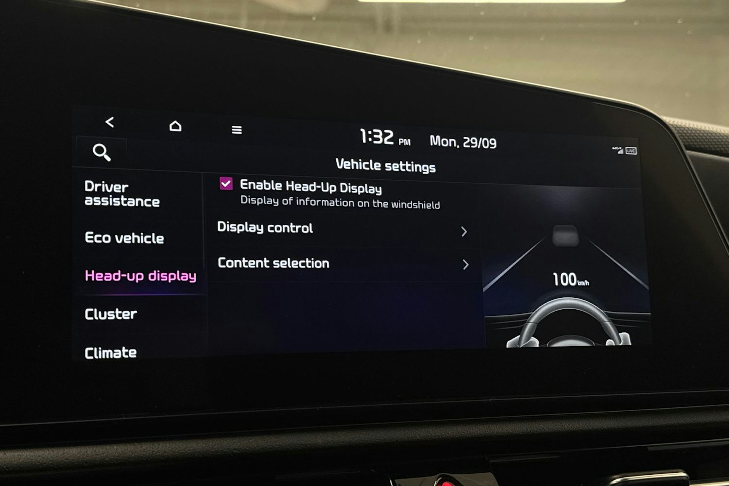met. sininen Kia Niro 2024 kuva 29.