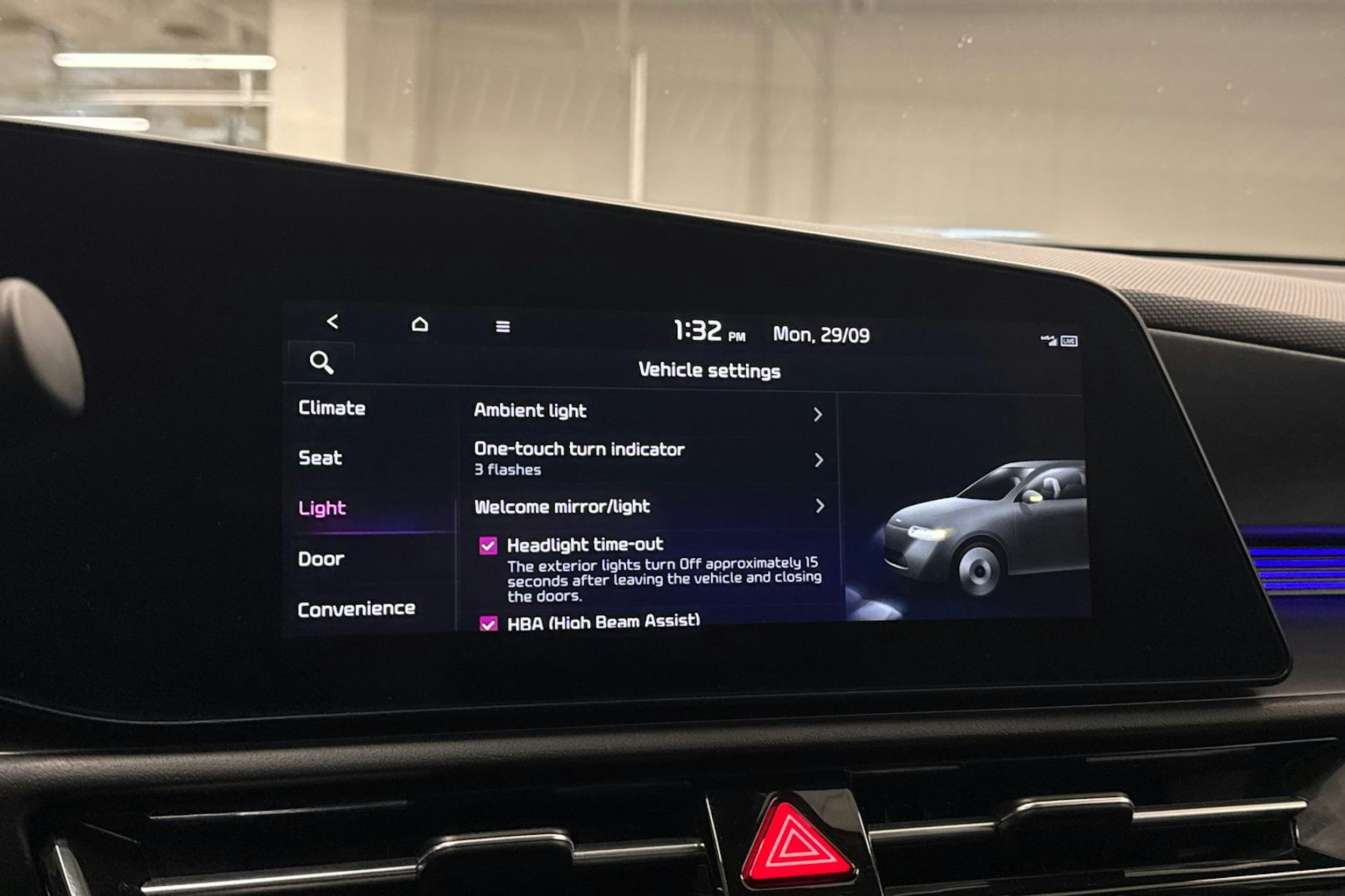 met. sininen Kia Niro 2024 kuva 31.