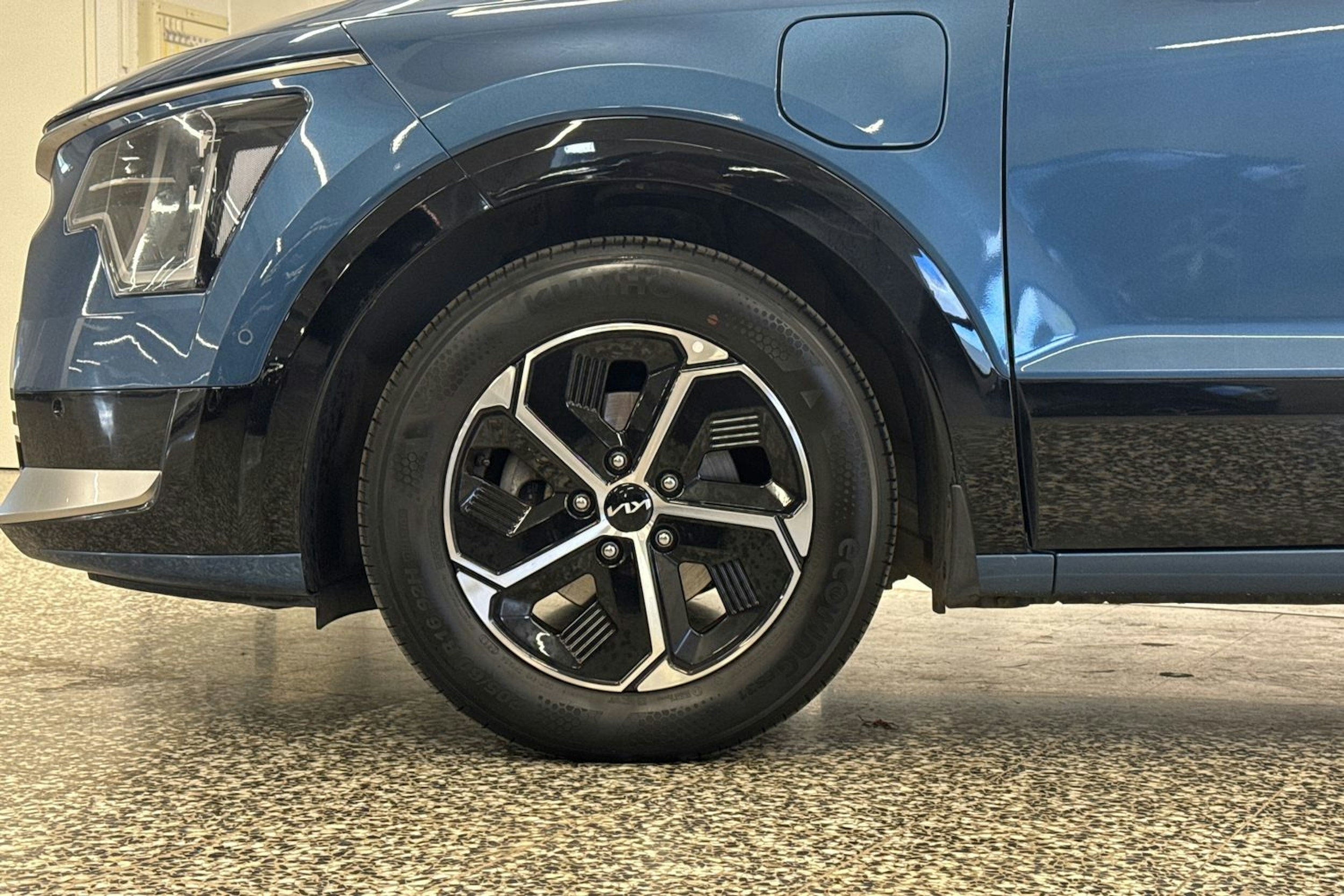 met. sininen Kia Niro 2024 kuva 35.