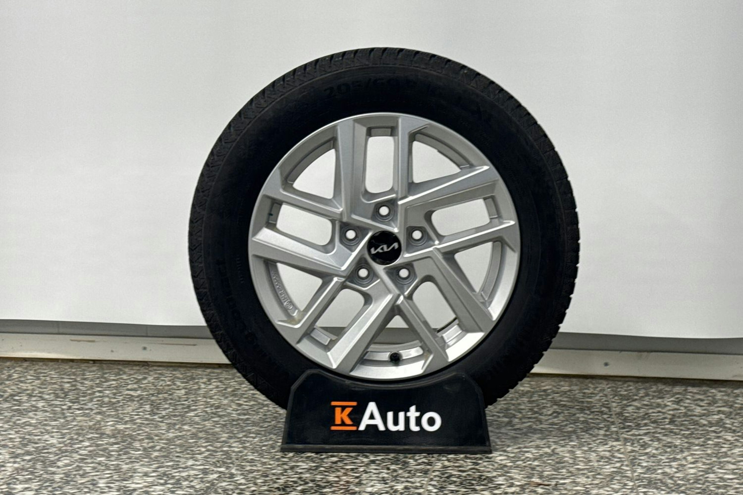 met. sininen Kia Niro 2024 kuva 37.